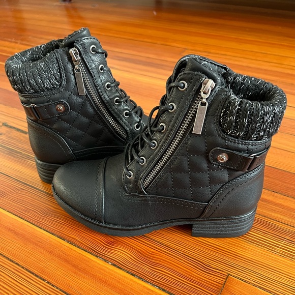 STQ Womens Combat Boots Lace up Ankle Booties